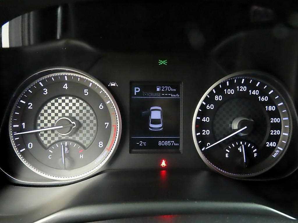 HYUNDAI Avante - Vista 8