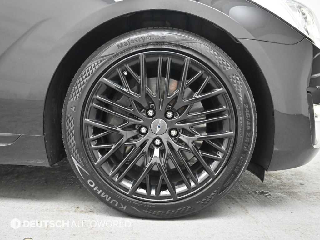 Genesis EQ900 - Vista 5