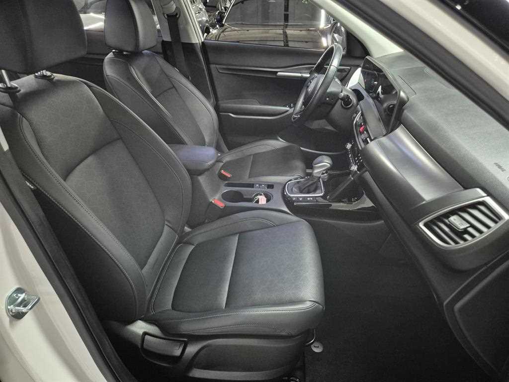 KIA Seltos - Vista 9