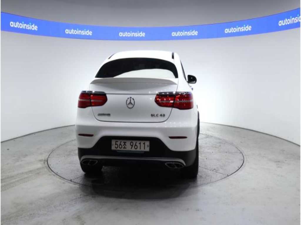 Mercedes Benz GLC Class - Vista 4