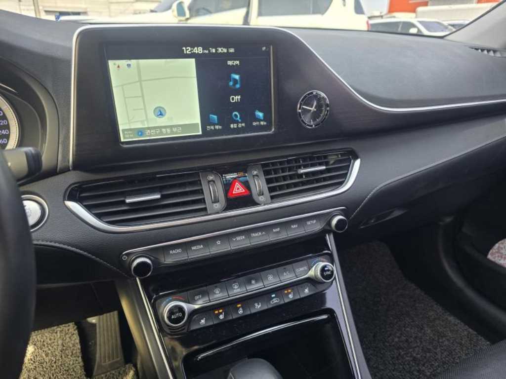 HYUNDAI Grandeur - Vista 9