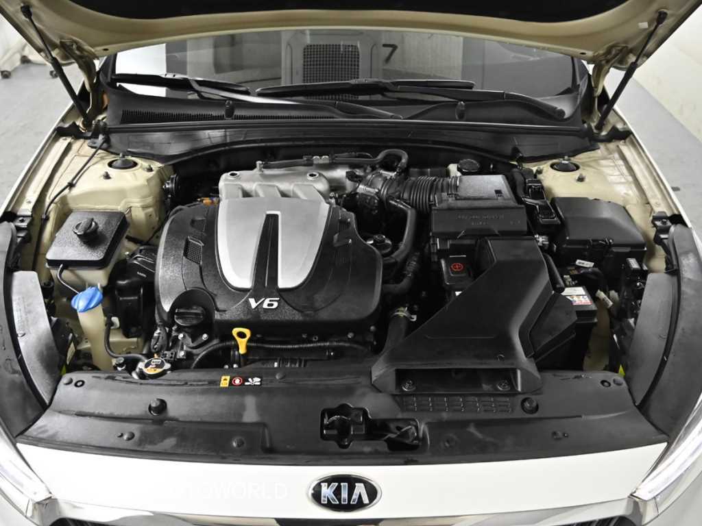 KIA K7 - Vista 5