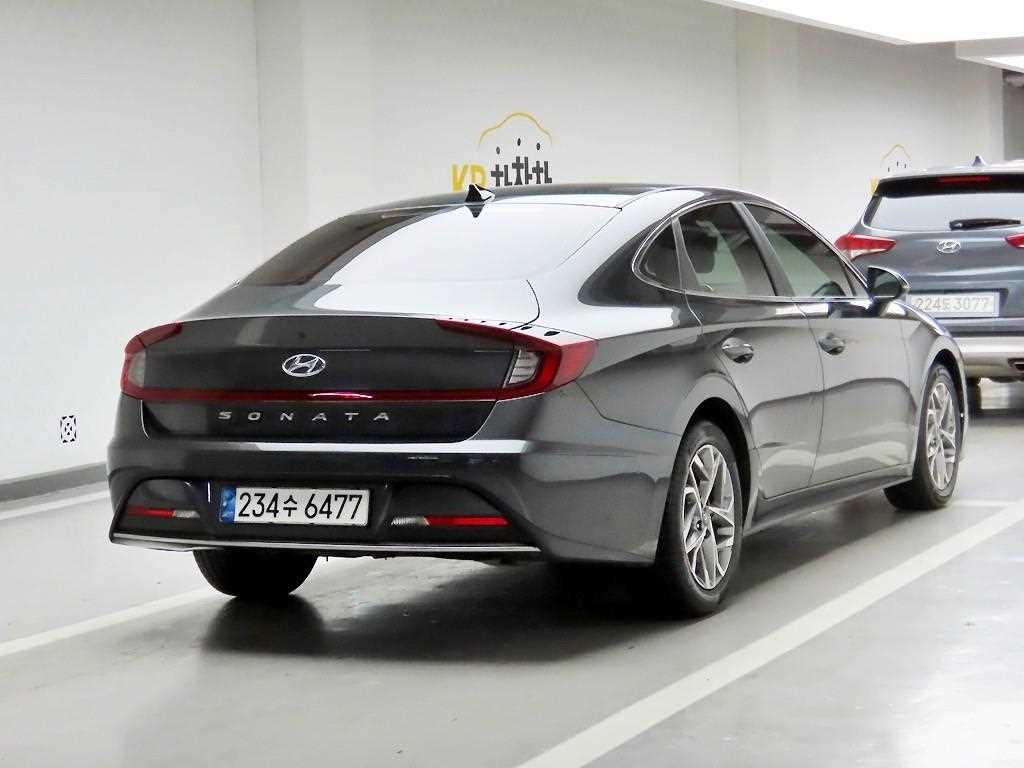 HYUNDAI Sonata - Vista 4
