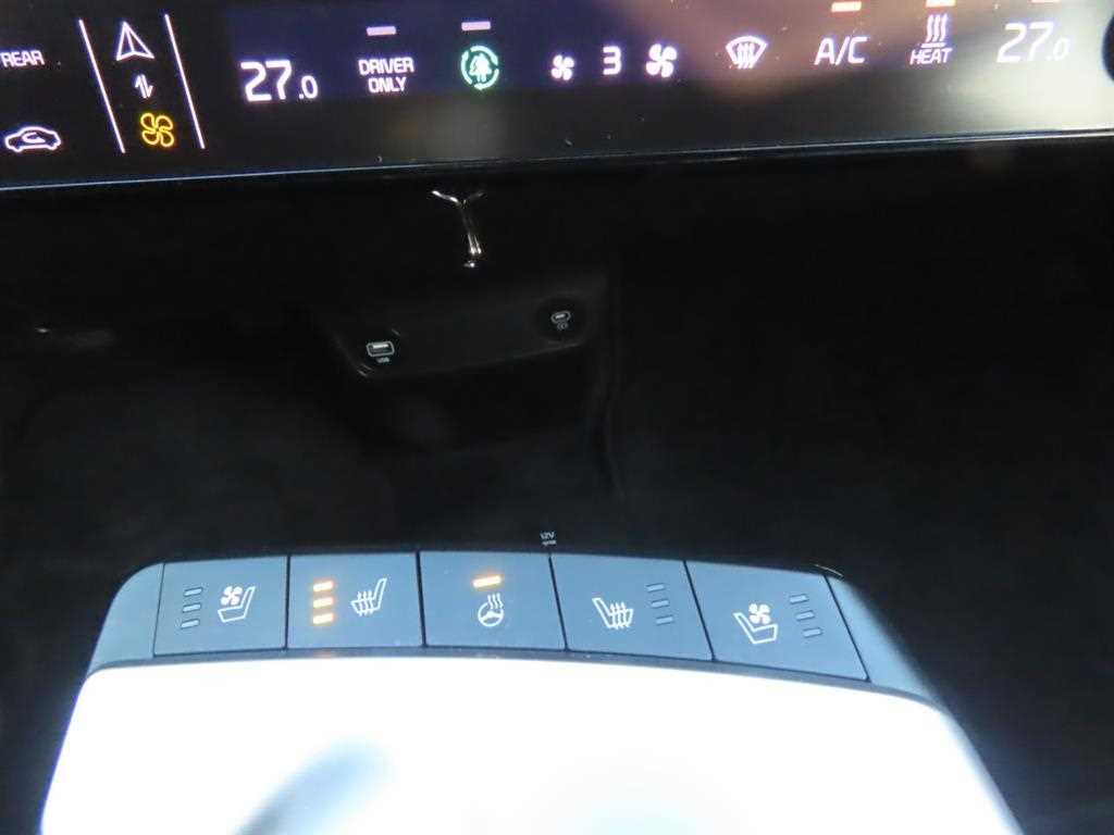 KIA EV6 2023 Blanco - Importación desde Corea - HF Imports Iquique - Foto 17