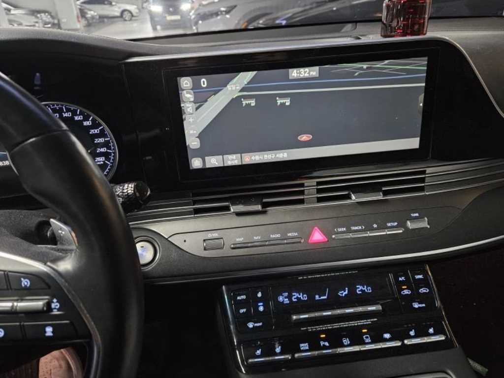 HYUNDAI Grandeur - Vista 10