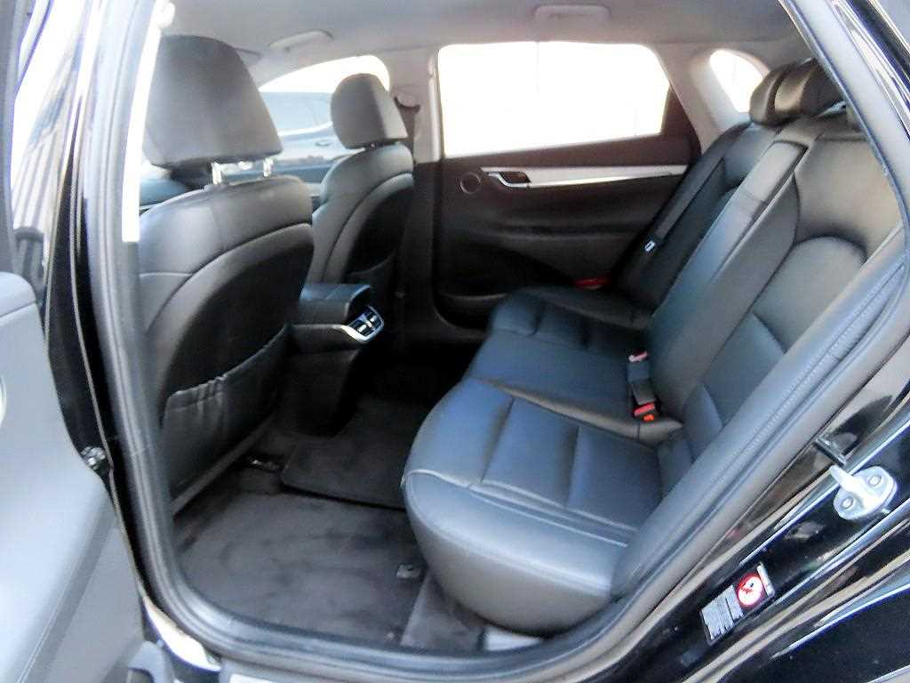 HYUNDAI Grandeur - Vista 6