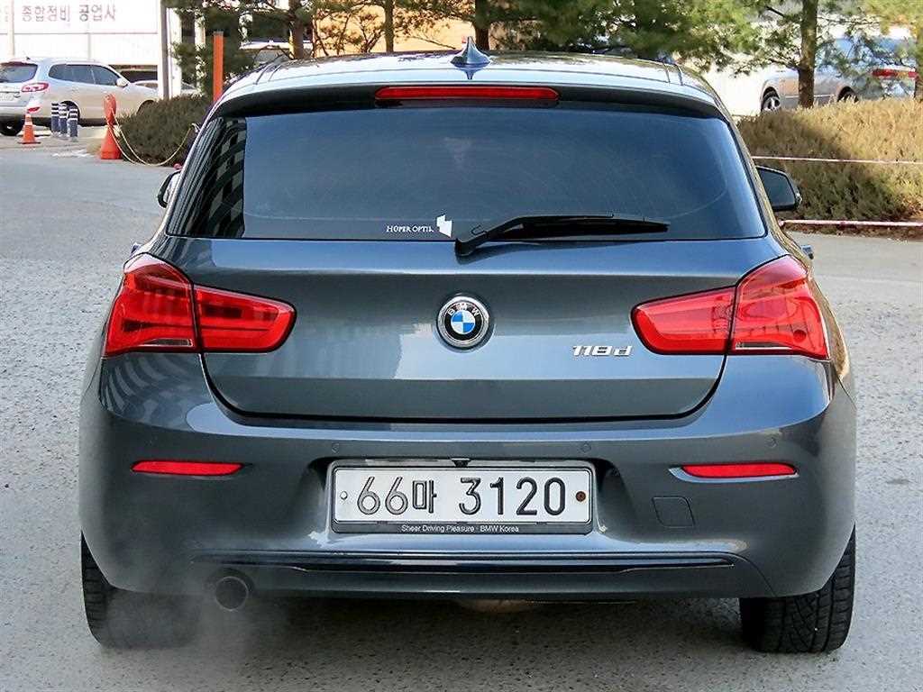 BMW 1 series - Vista 4