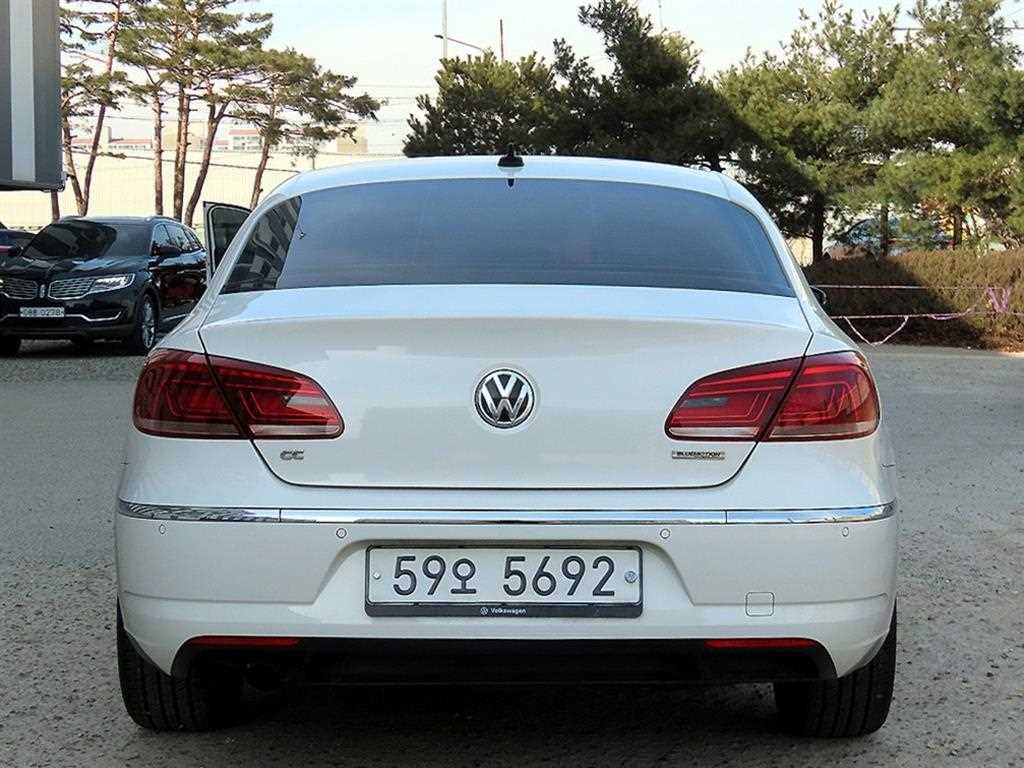 Volkswagen CC - Vista 4