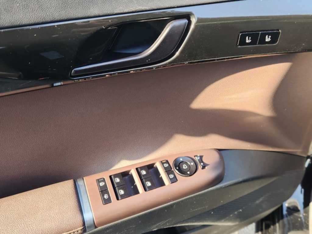 HYUNDAI Grandeur - Vista 11