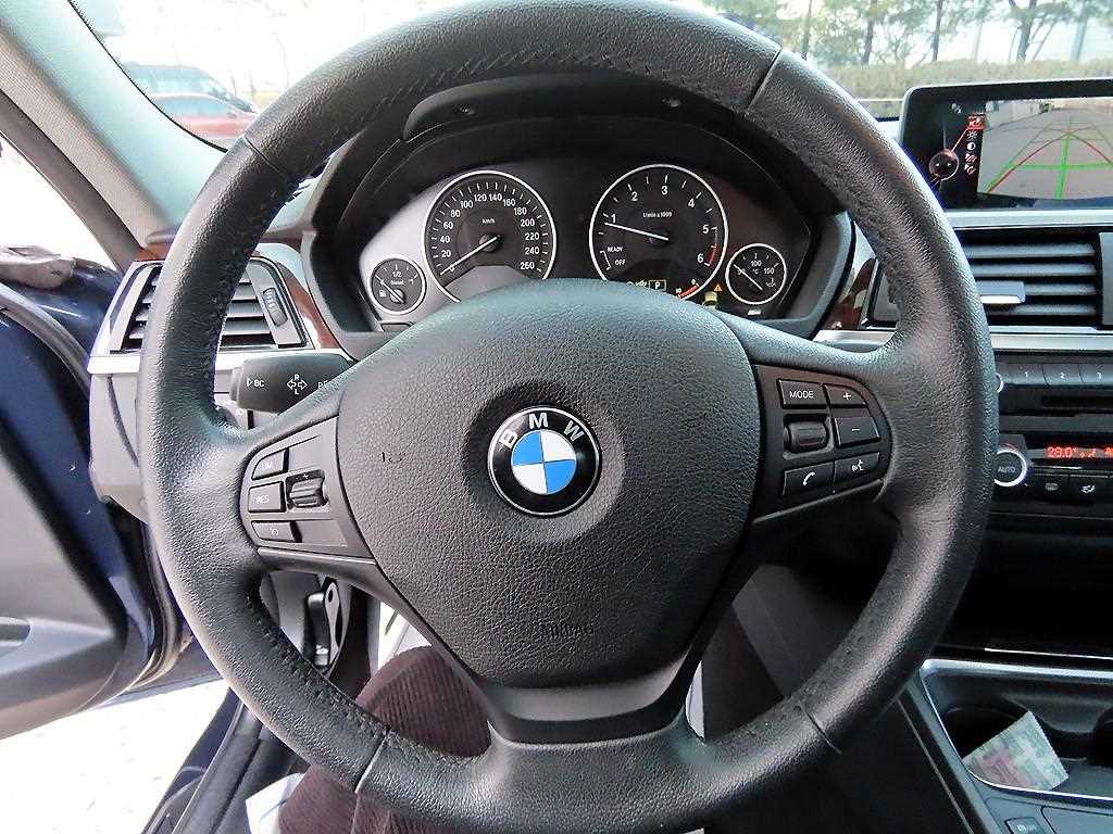 BMW 3 series - Vista 8