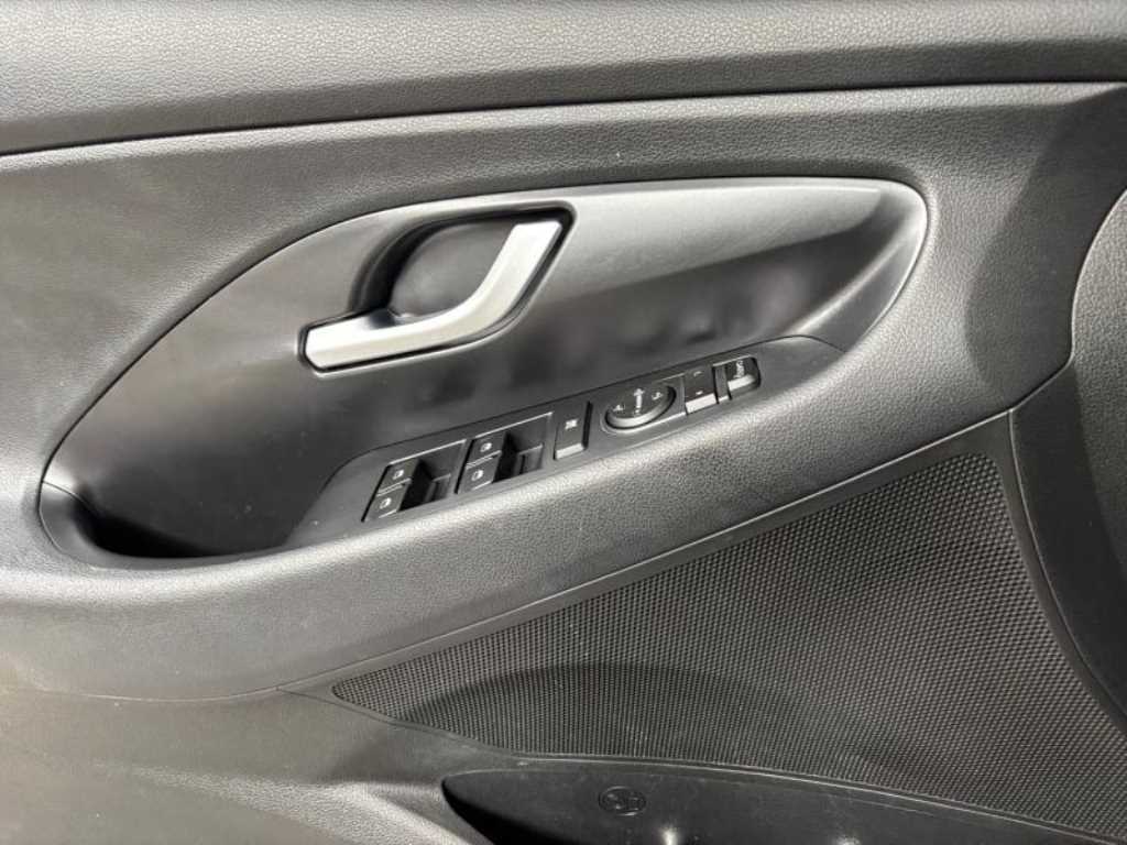 HYUNDAI i30 2018 Negro - Importación desde Corea - HF Imports Iquique - Foto 15