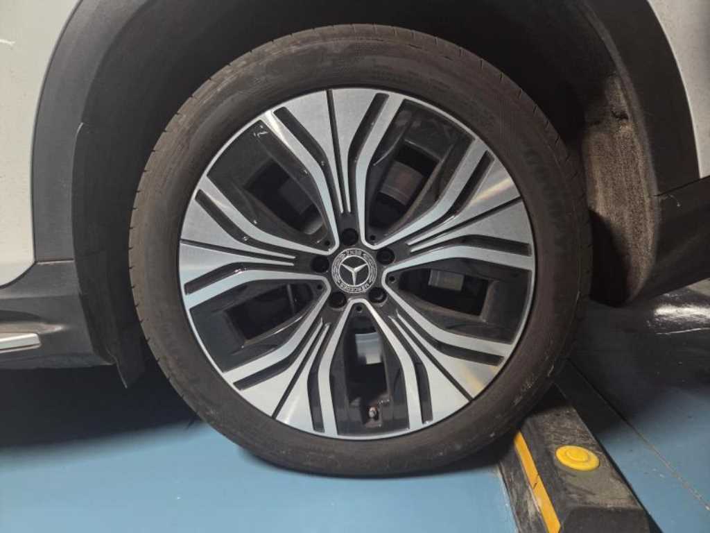 Mercedes Benz EQE - Vista 10