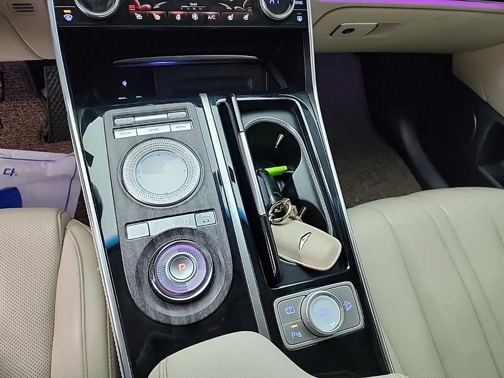 Genesis GV80 - Vista 8