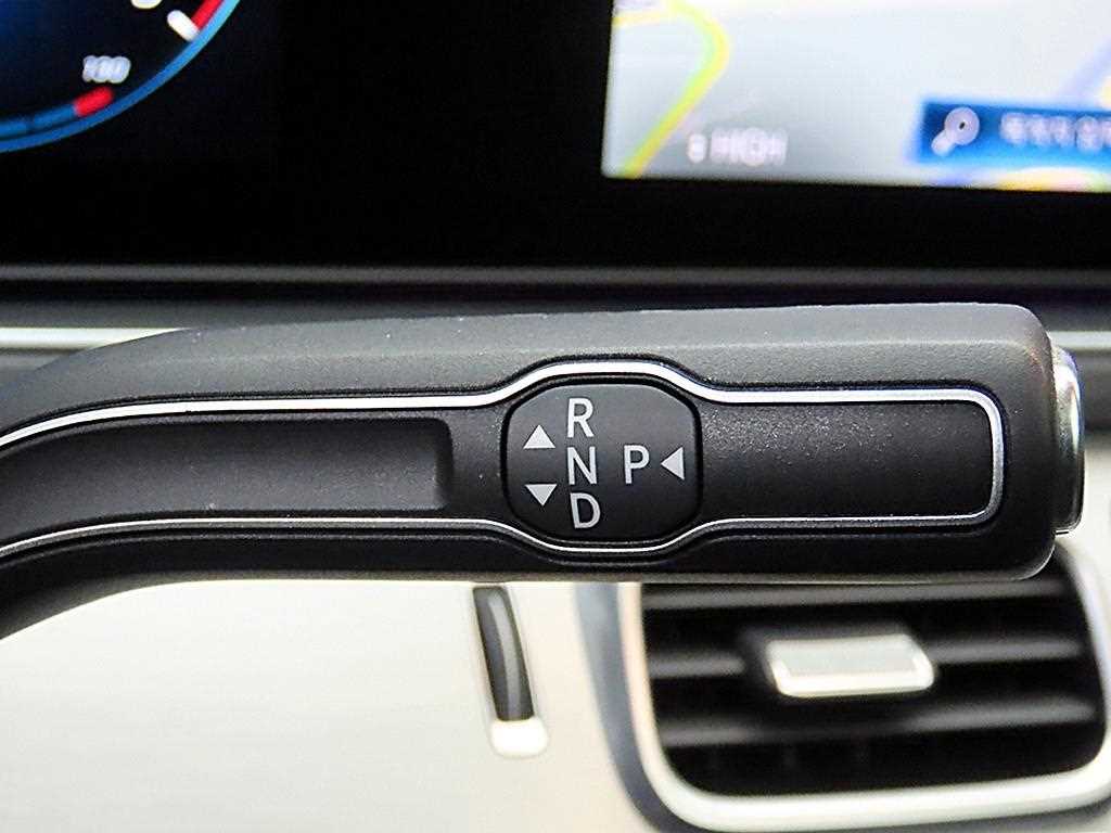 Mercedes Benz GLE Class - Vista 10