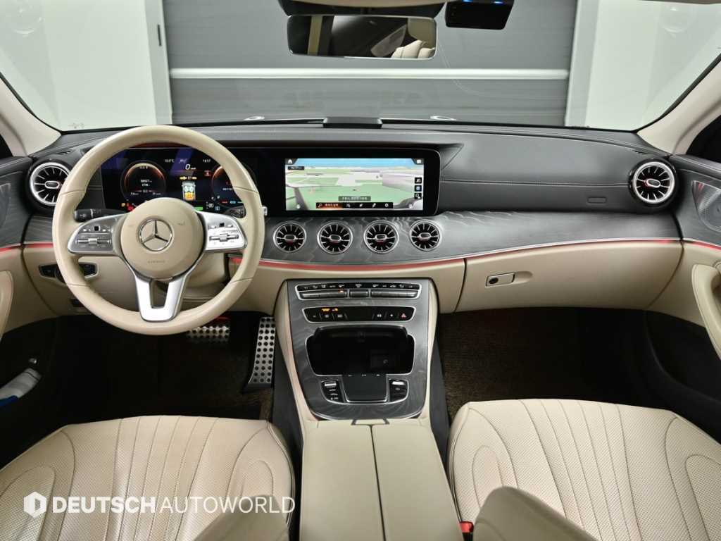 Mercedes Benz CLS Class - Vista 7