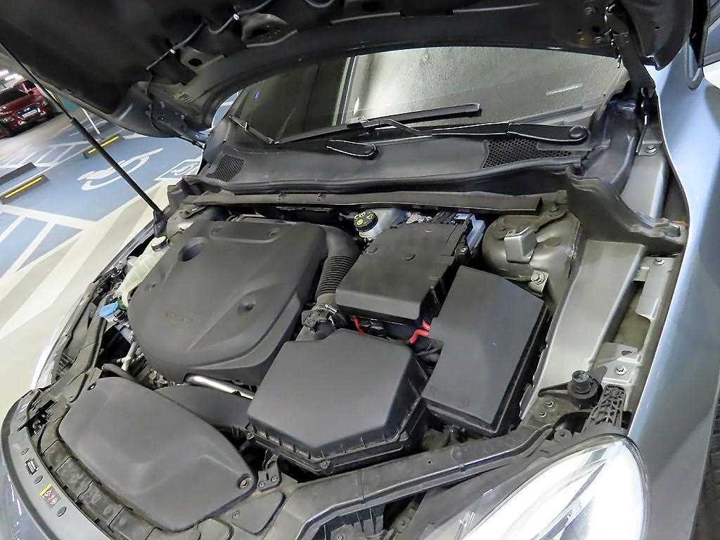 Volvo V40 2018 Gris - Importación desde Corea - HF Imports Iquique - Foto 19