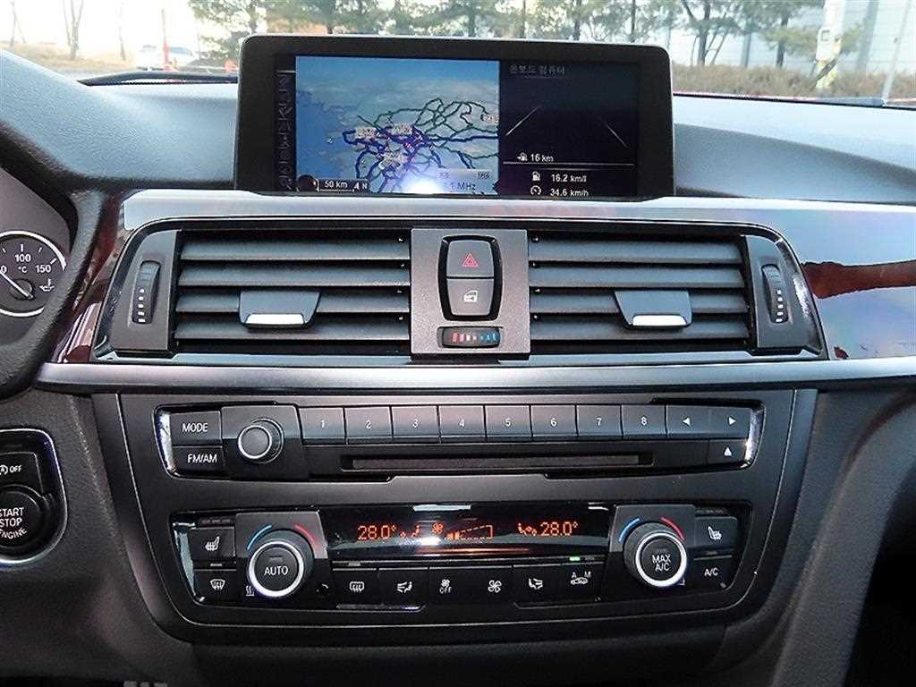 BMW 3 series 2014 Azul - Importación desde Corea - HF Imports Iquique - Foto 13