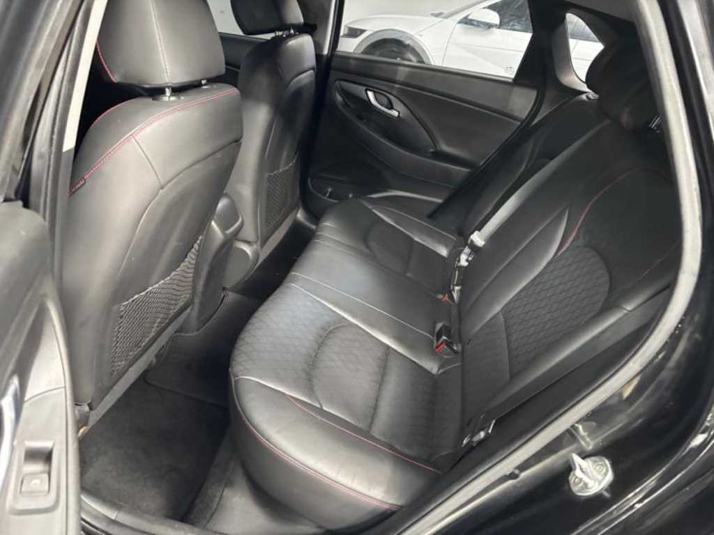 HYUNDAI i30 - Vista 9