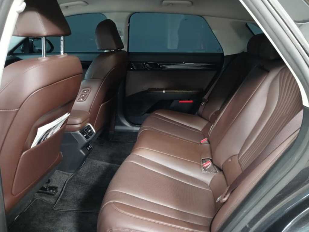 HYUNDAI Grandeur - Vista 7