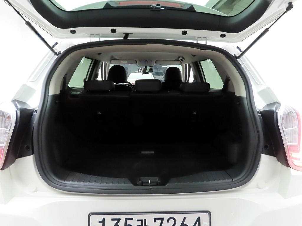 Ssangyong Tivoli 2020 Blanco - Importación desde Corea - HF Imports Iquique - Foto 16