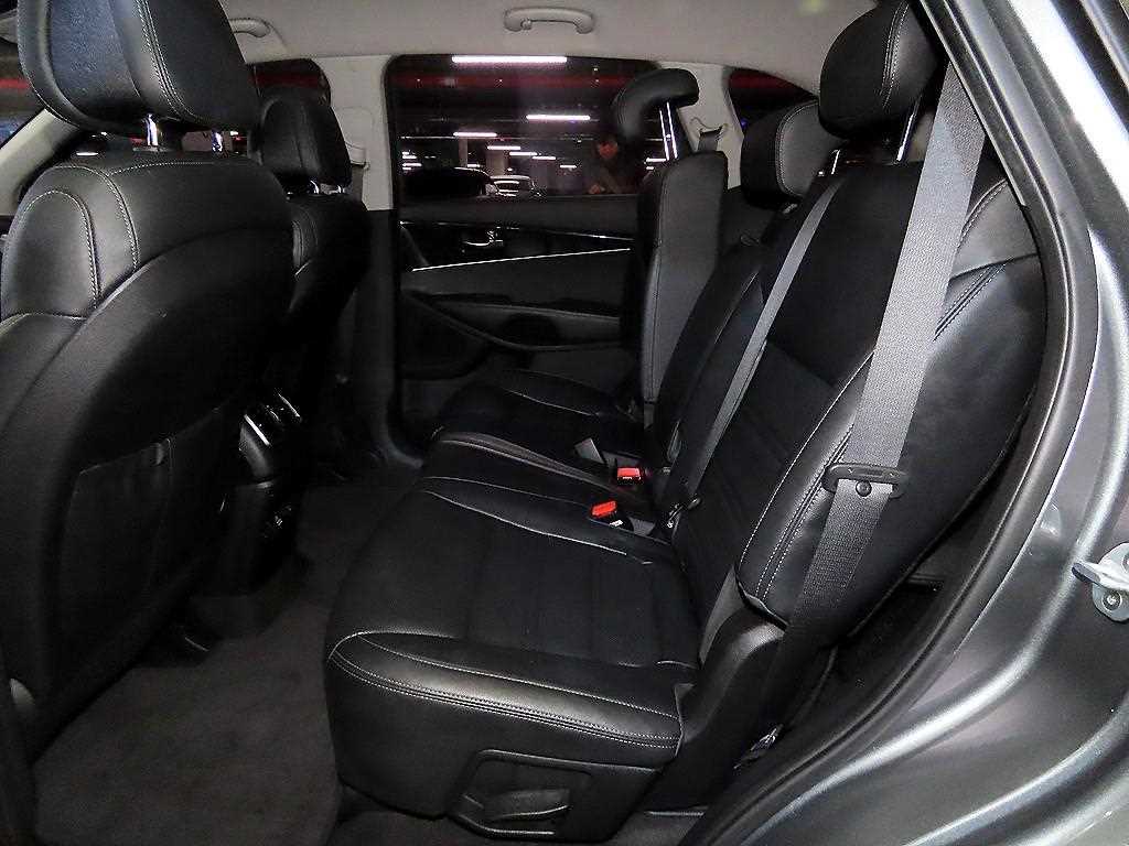 KIA Sorento - Vista 7