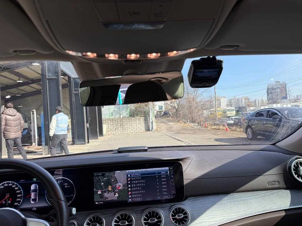 Mercedes Benz CLS Class - Vista 6