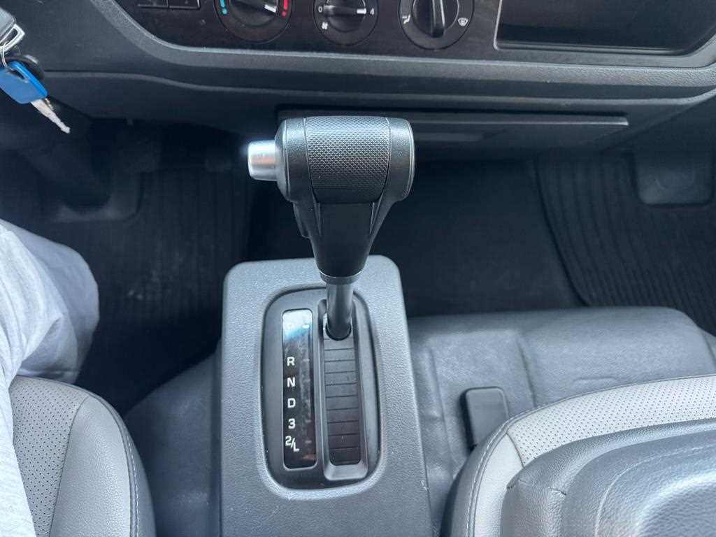 medium and large cargo truck - Vista 12