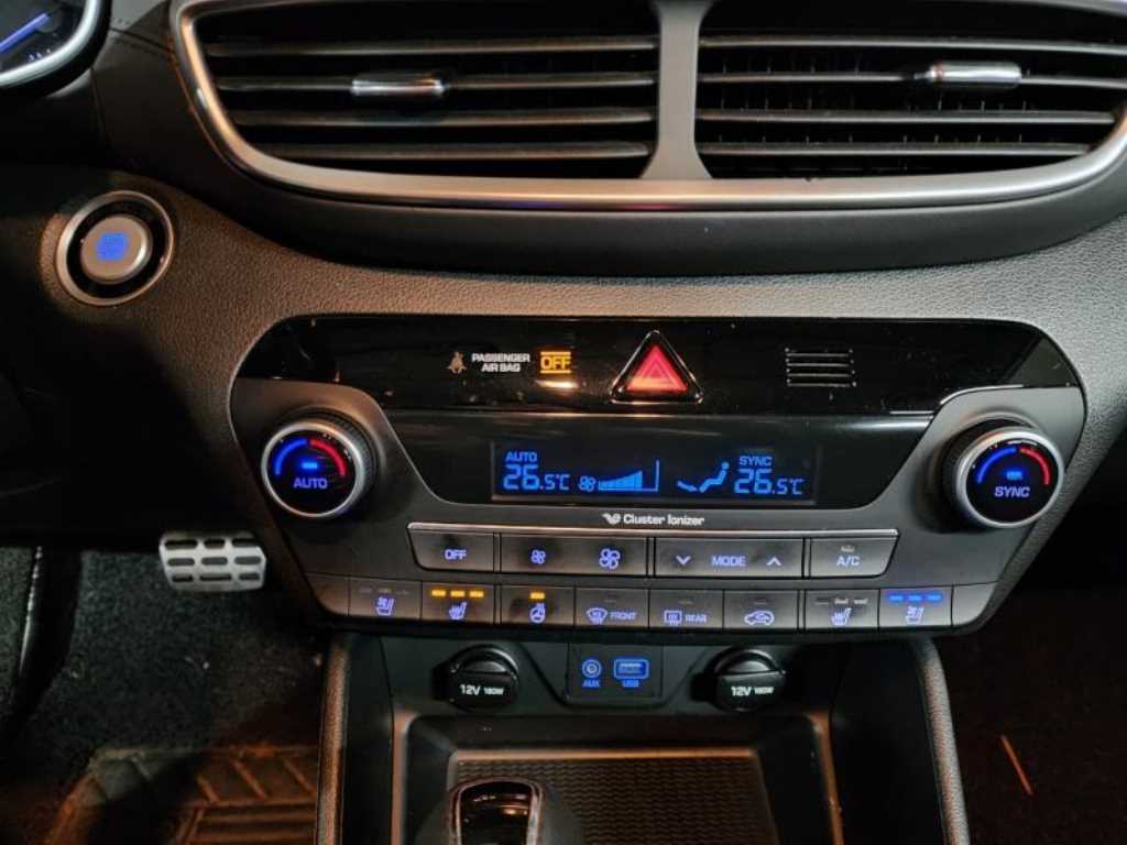 HYUNDAI Tucson - Vista 10