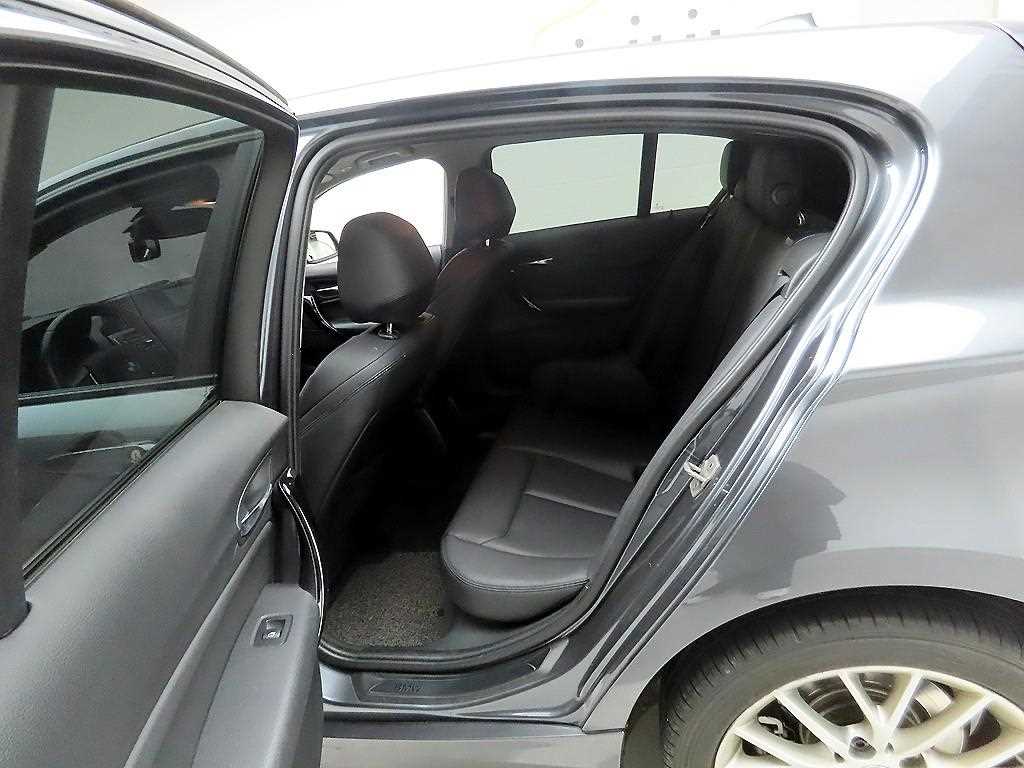 BMW 1 series 2016 Gris - Importación desde Corea - HF Imports Iquique - Foto 15