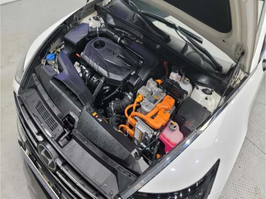 HYUNDAI Sonata - Vista 8