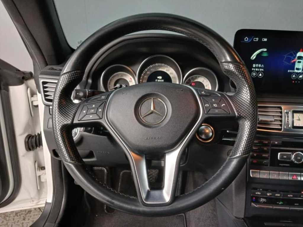 Mercedes Benz E class - Vista 7