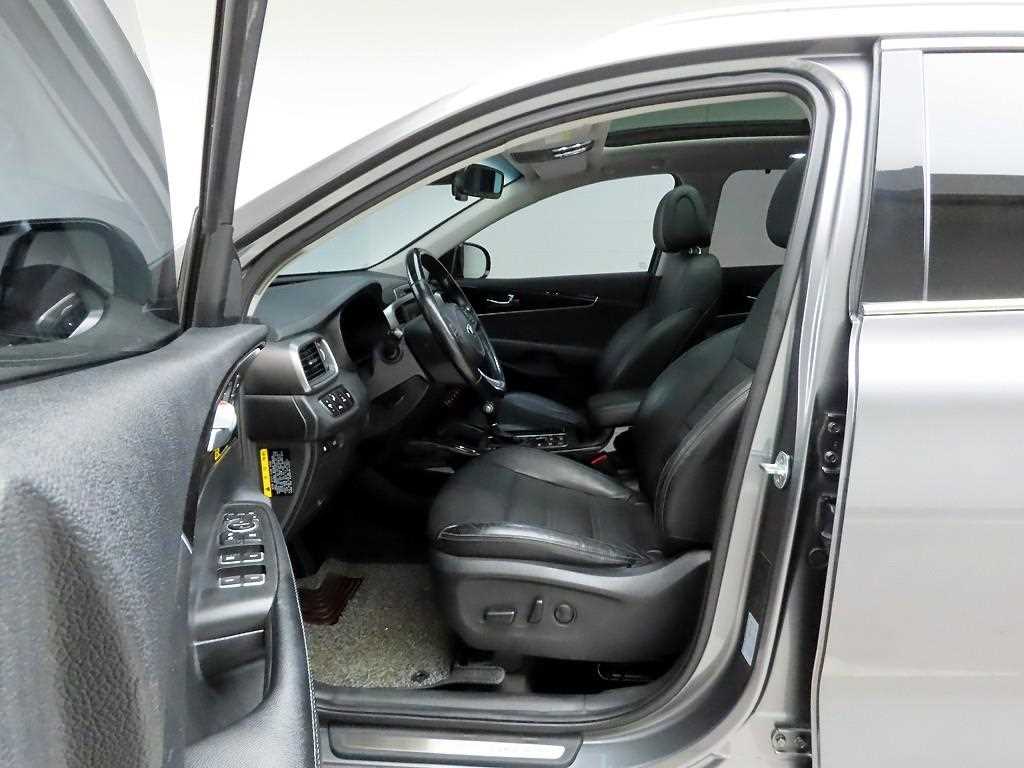 KIA Sorento - Vista 11