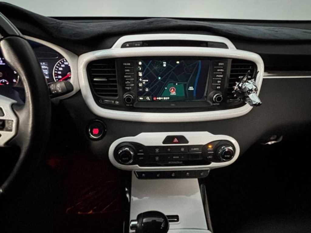 KIA Sorento - Vista 9