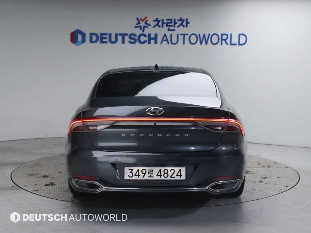 HYUNDAI Grandeur - Vista 4