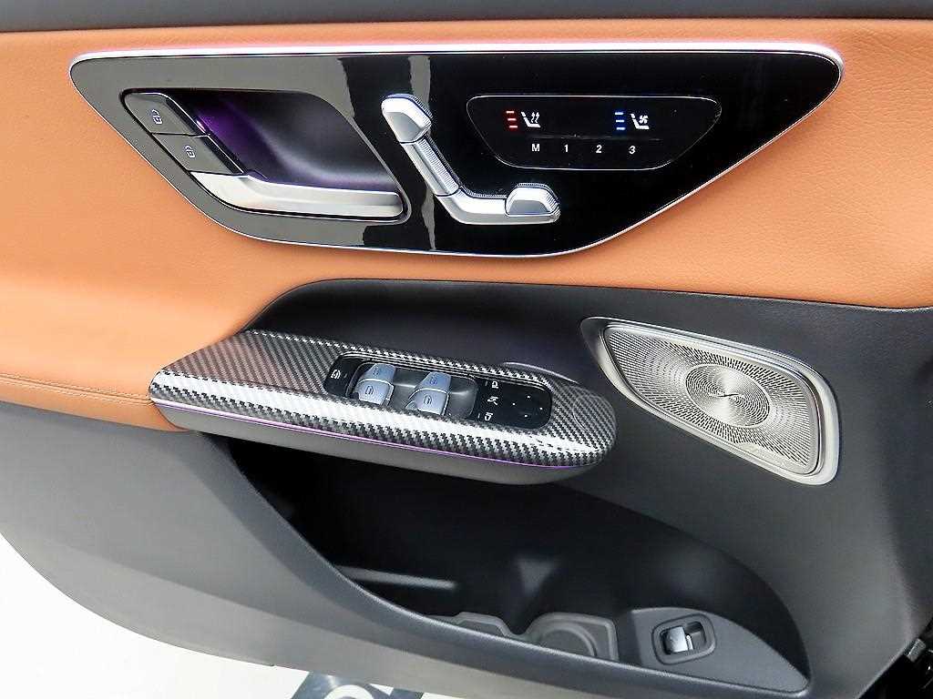 Mercedes Benz GLC Class - Vista 11