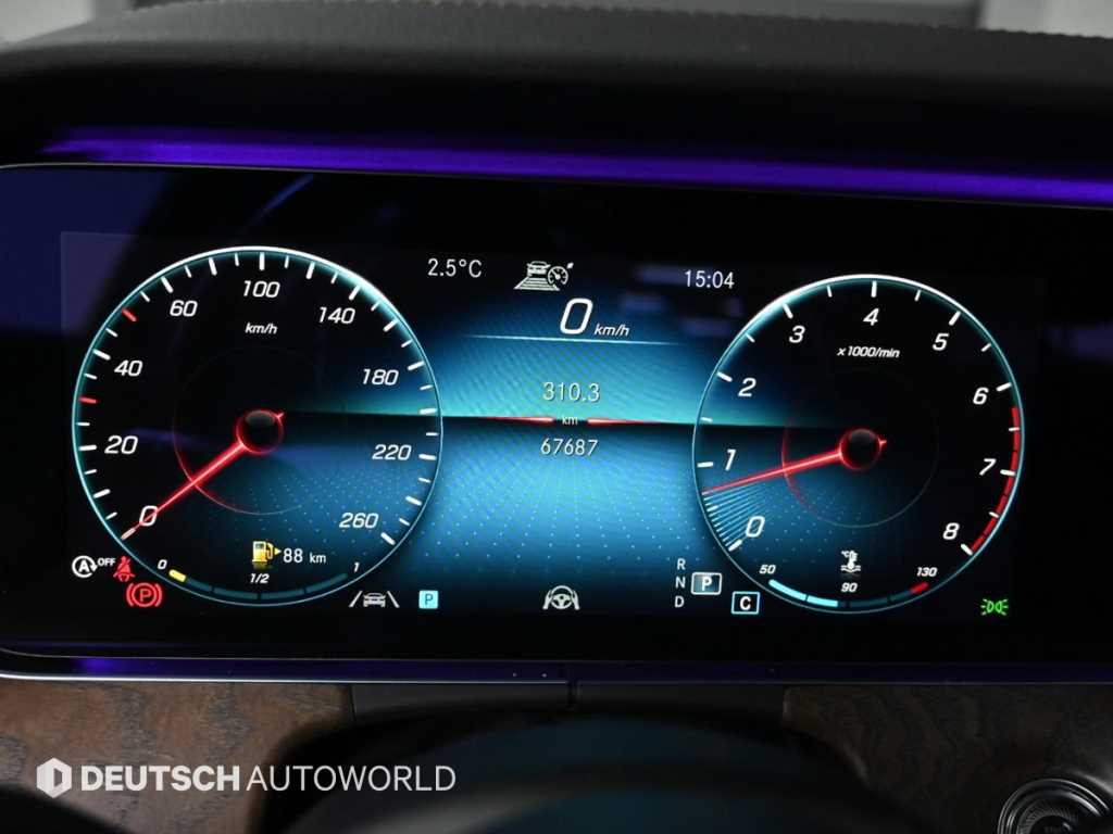 Mercedes Benz E class - Vista 8