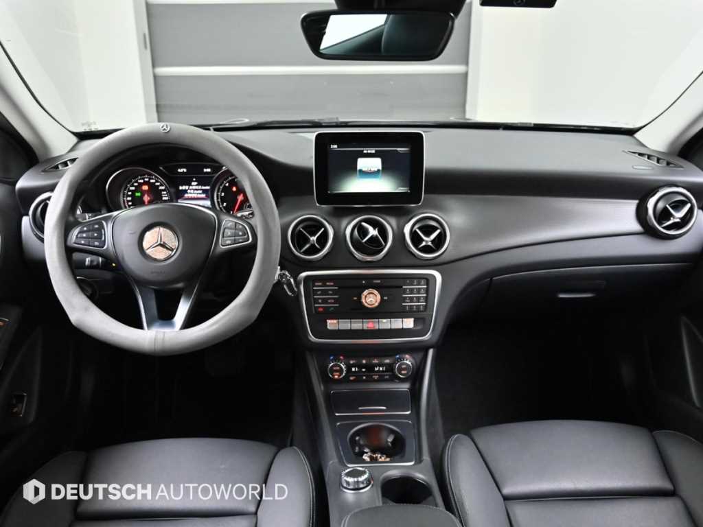 Mercedes Benz GLA Class - Vista 7