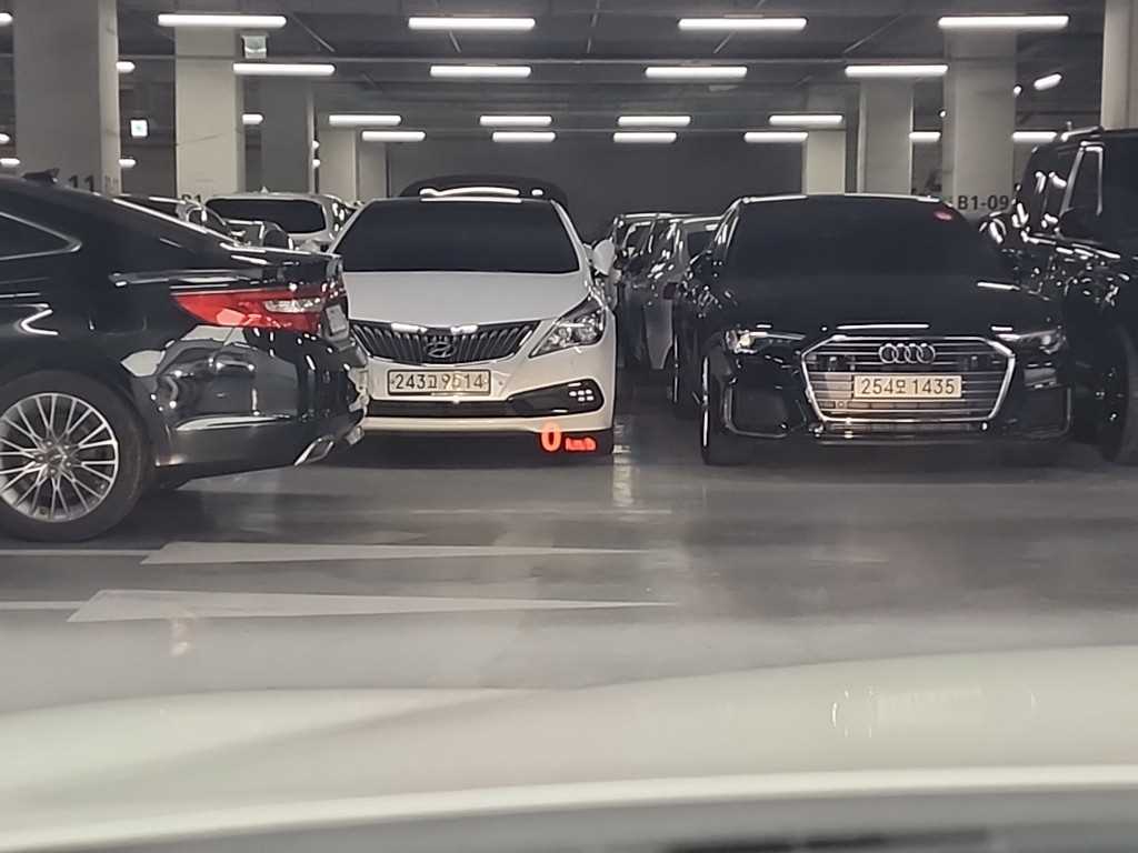 BMW Gran Turismo 2010 Blanco - Importación desde Corea - HF Imports Iquique - Foto 19