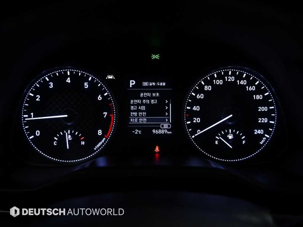 HYUNDAI Avante - Vista 8