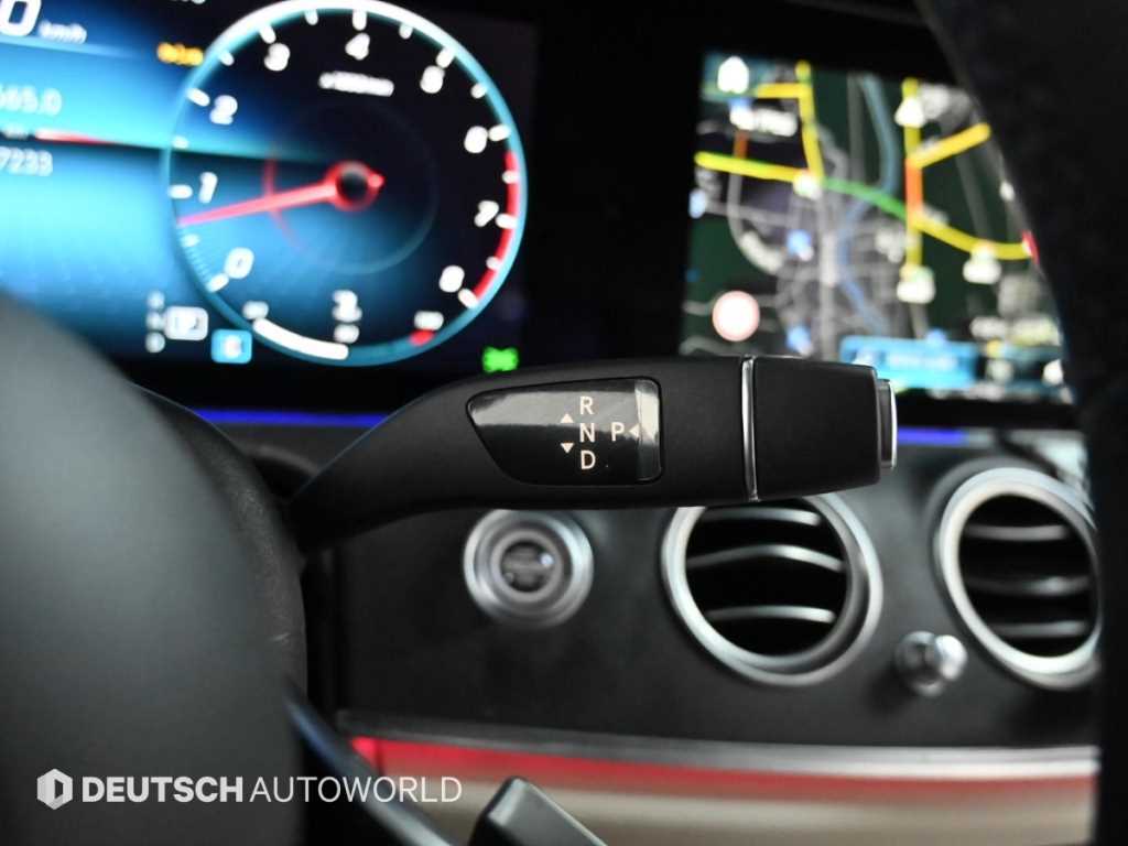 Mercedes Benz E class - Vista 9