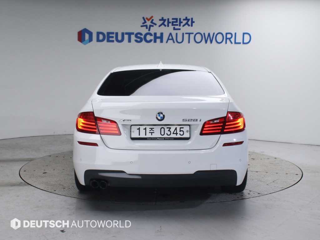 BMW 5 Series - Vista 4