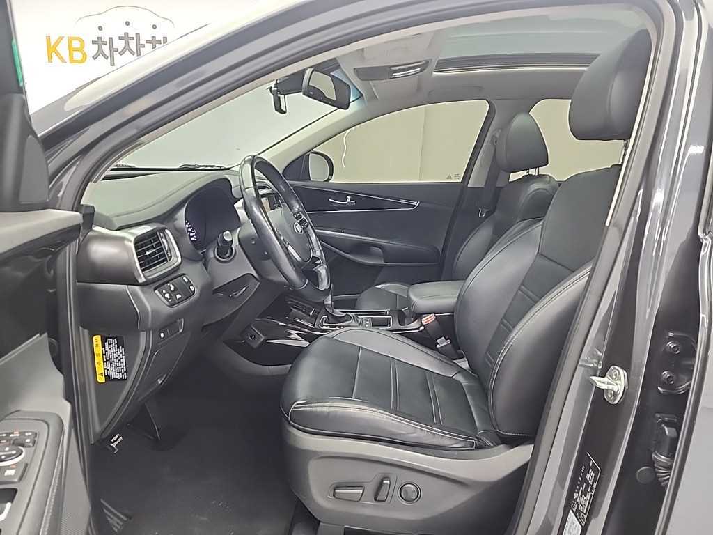 KIA Sorento - Vista 11
