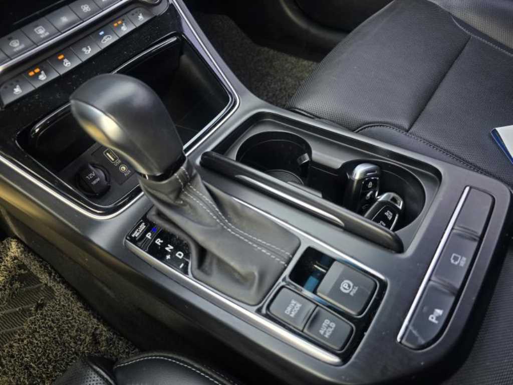 HYUNDAI Grandeur - Vista 10