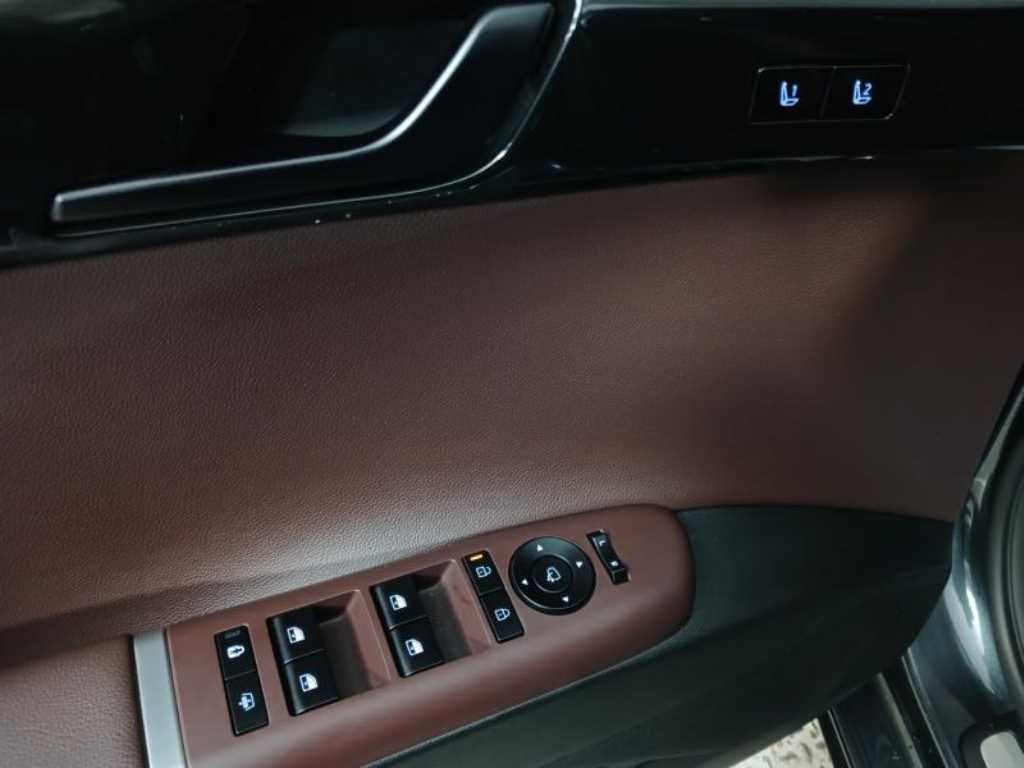 HYUNDAI Grandeur - Vista 8