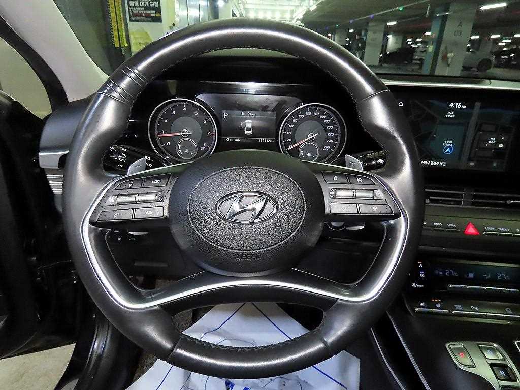 HYUNDAI Grandeur - Vista 8