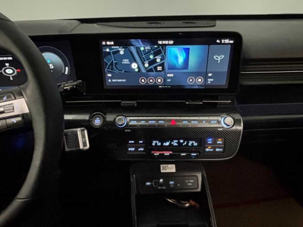 HYUNDAI Kona - Vista 10