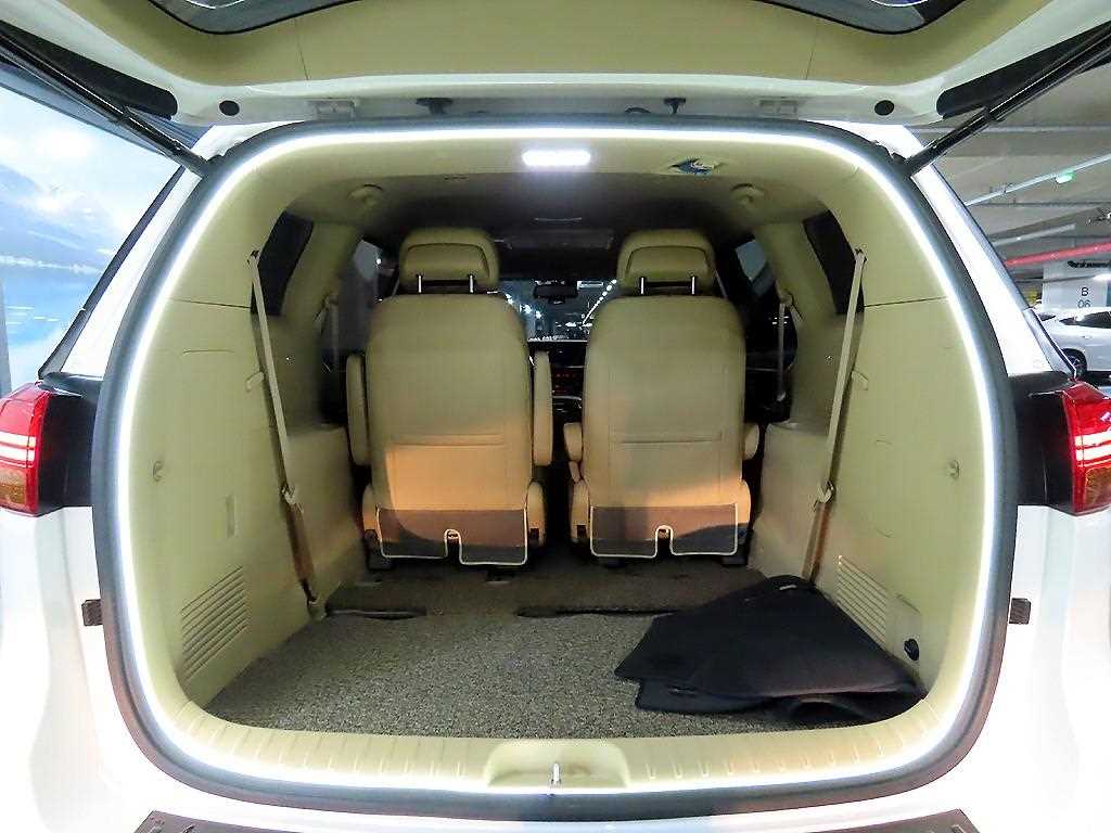 KIA Carnival 2018 - Importación desde Corea - HF Imports Iquique - Foto 16