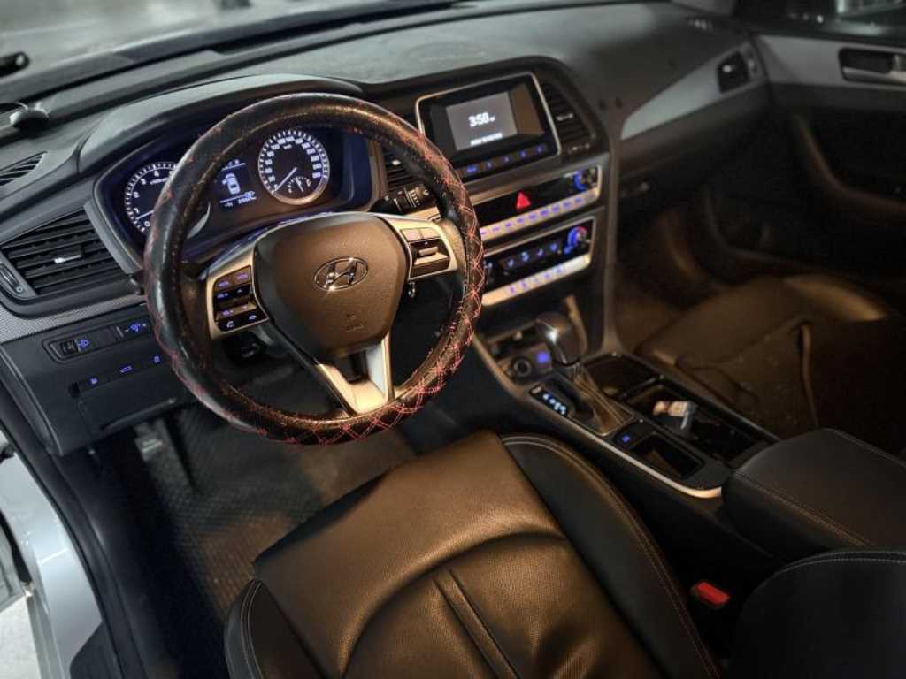 HYUNDAI Sonata - Vista 7