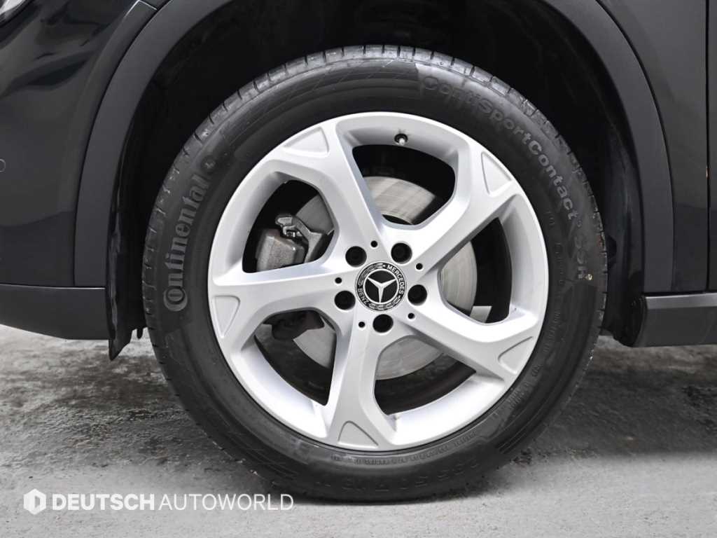 Mercedes Benz GLA Class - Vista 5