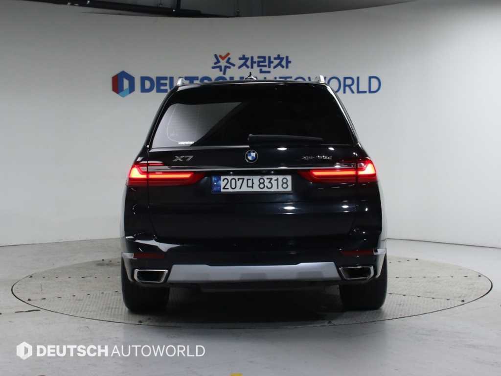 BMW X7 - Vista 4